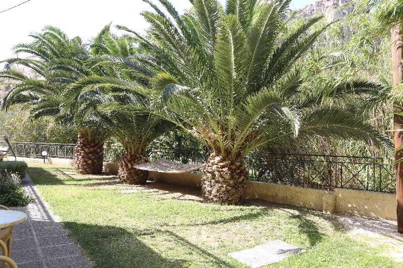 Coral Hotel Plomari Bagian luar foto