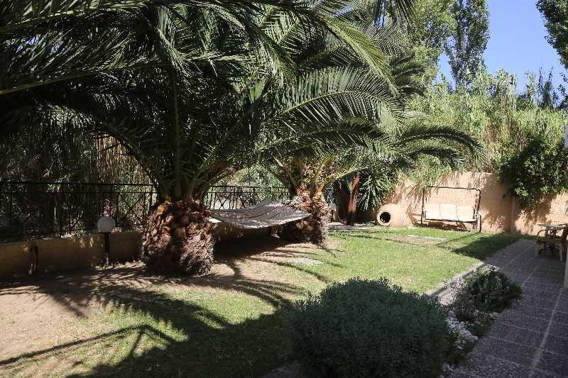 Coral Hotel Plomari Bagian luar foto