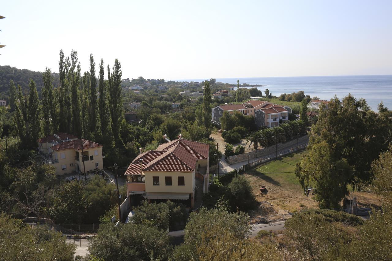 Coral Hotel Plomari Bagian luar foto