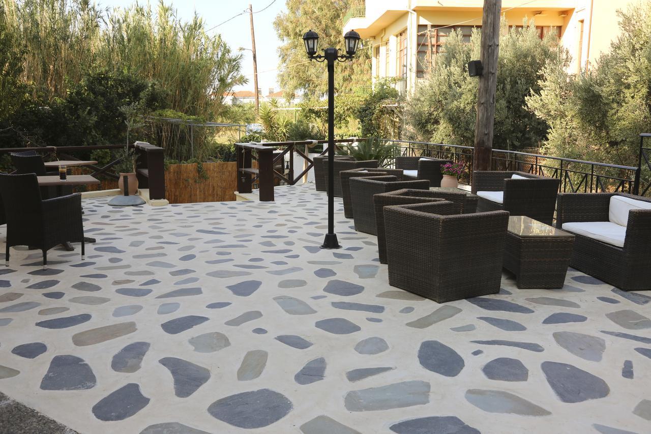 Coral Hotel Plomari Bagian luar foto